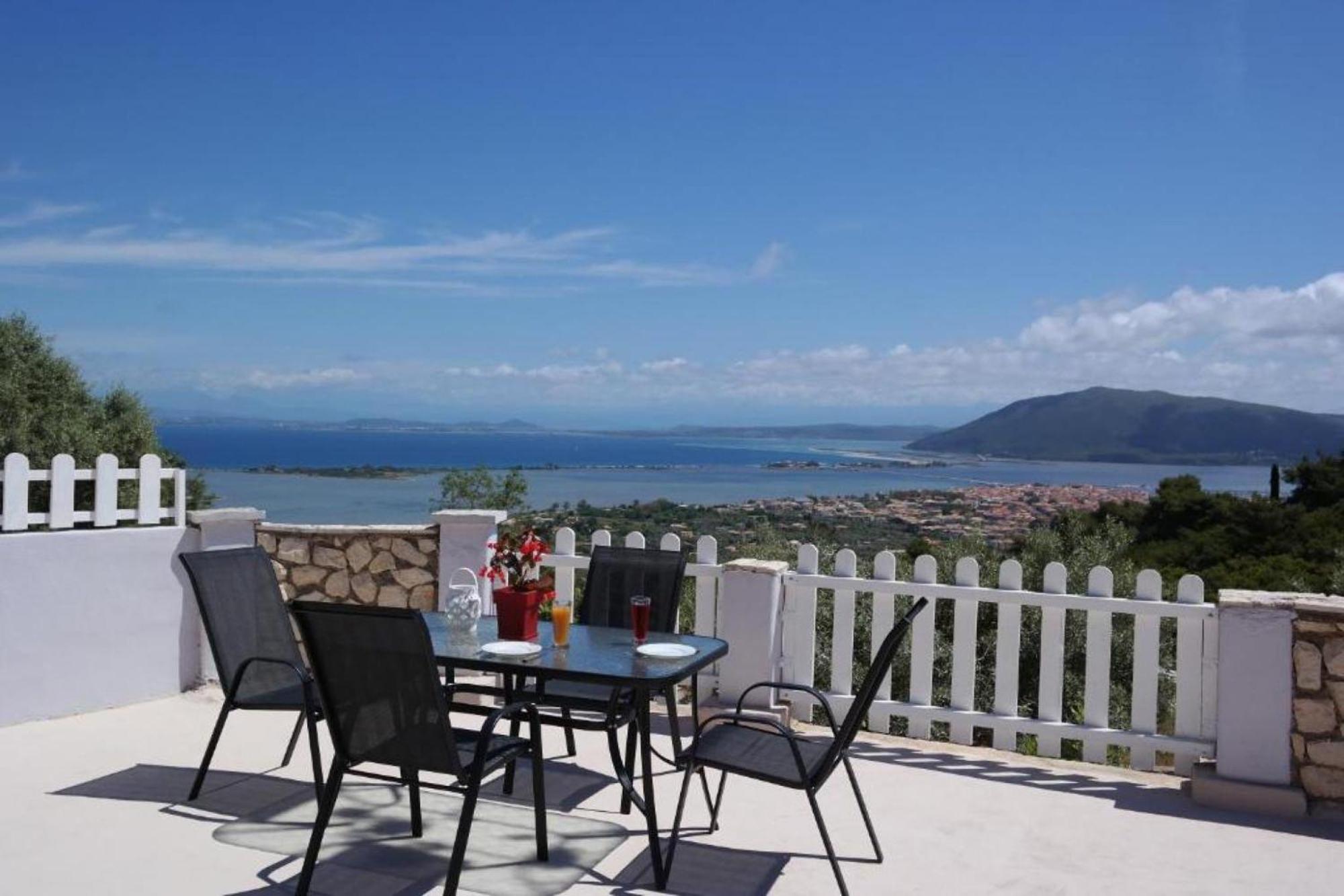 Eris Villa - Amazing View In Lefkada Frinion Exterior photo